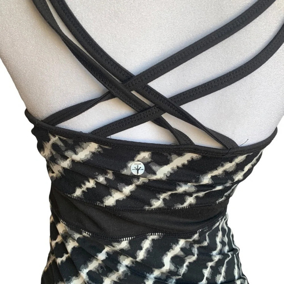 SOYBU women's XS black and white dress with built in bra - Picture 4 of 6